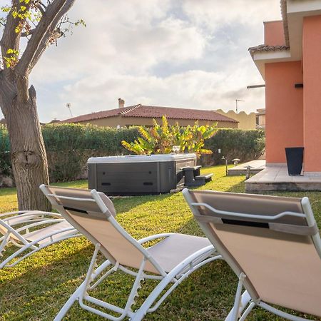 Villa Seaside - Beach Retreat With Jacuzzi Syracuse Exterior photo